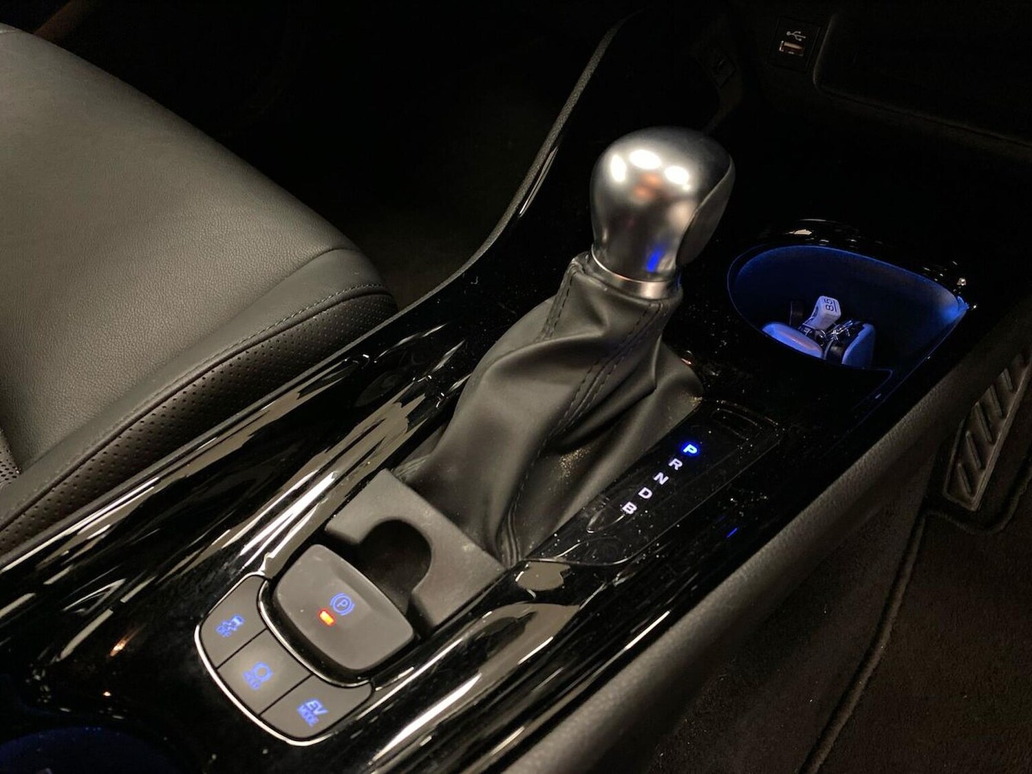 Used Toyota C-HR 2023 for sale - 77896240: Photo 28