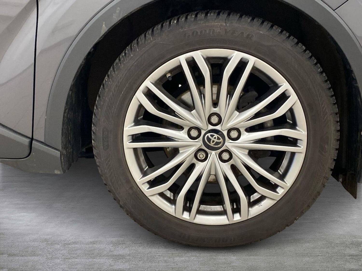 Used Toyota C-HR 2023 for sale - 77896240: Photo 6