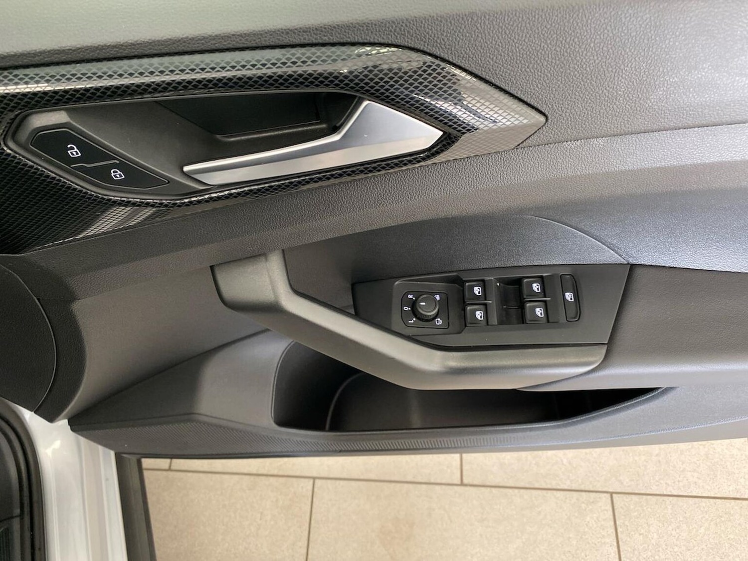 Used Volkswagen T-Cross 2024 for sale - 75987715: Photo 21