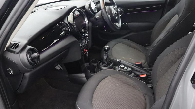 Used MINI Hatch 2022 for sale - 77117122: Photo 11