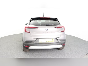 Used Renault Captur 2022 for sale - 77116929: Photo