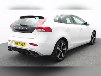 Used Volvo V40 2017 for sale - 77830189: Photo