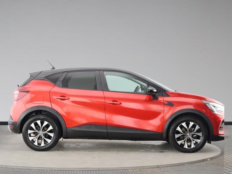 Used Renault Captur 2023 for sale - 77981334: Photo 2