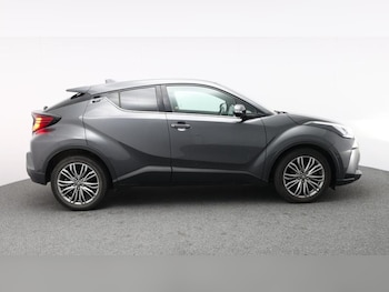 Used Toyota C-HR 2022 for sale - 77117310: Photo