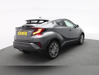 Used Toyota C-HR 2022 for sale - 77117310: Photo