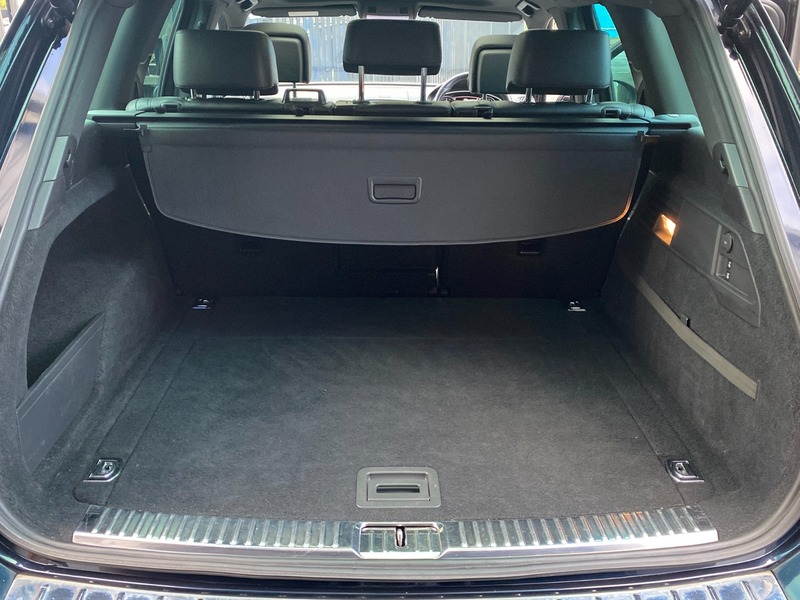 Used Volkswagen Touareg 2017 for sale - 76655585: Photo 32