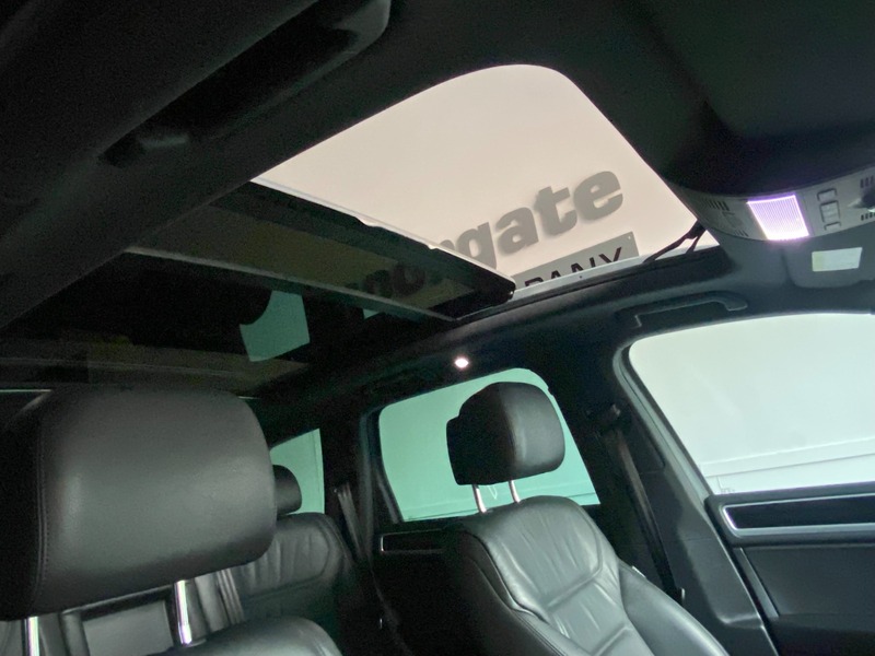 Used Volkswagen Touareg 2017 for sale - 76655585: Photo 35