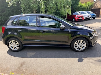 Used Volkswagen Polo 2015 for sale - 78917997: Photo