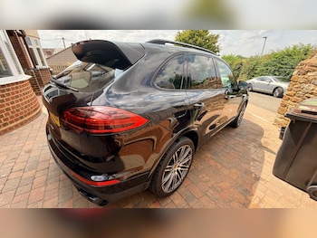 Used Porsche Cayenne 2017 for sale - 79307315: Photo