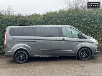 Used Ford Tourneo Custom 2018 for sale - 77282615: Photo
