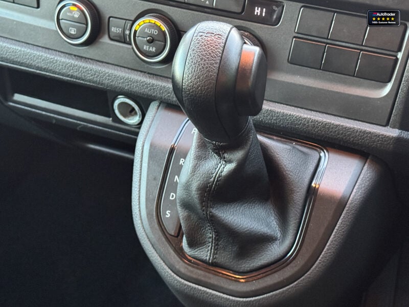 Used Volkswagen Transporter Shuttle 2017 for sale - 77042217: Photo 23