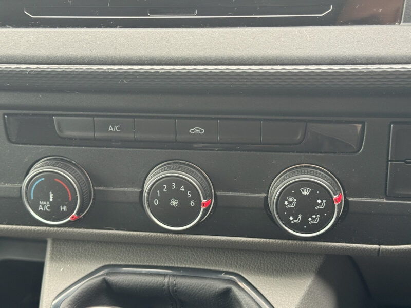 Used Volkswagen Transporter 2021 for sale - 77820371: Photo 32