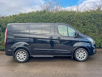 Used Ford Tourneo Custom 2018 for sale - 77282604: Photo