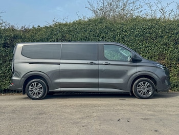 Used Ford Tourneo Custom 2024 for sale - 77818161: Photo