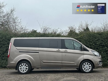 Used Ford Tourneo Custom 2019 for sale - 77042222: Photo