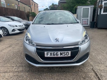 Used Peugeot 208 2016 for sale - 79387620: Photo