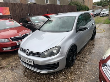 Volkswagen - Golf