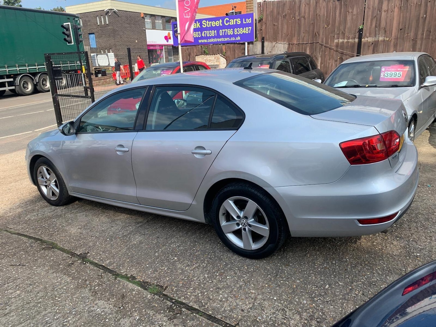 Used Volkswagen Jetta for sale - 78086804: Photo 4