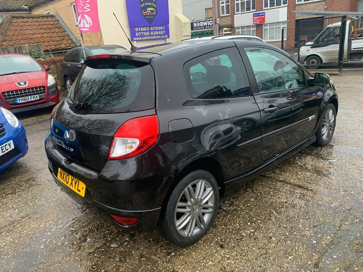 Used Renault Clio 2010 for sale - 77306092: Photo 6