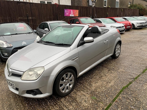 Used Vauxhall Tigra 2006 for sale - 76152748: Photo 1