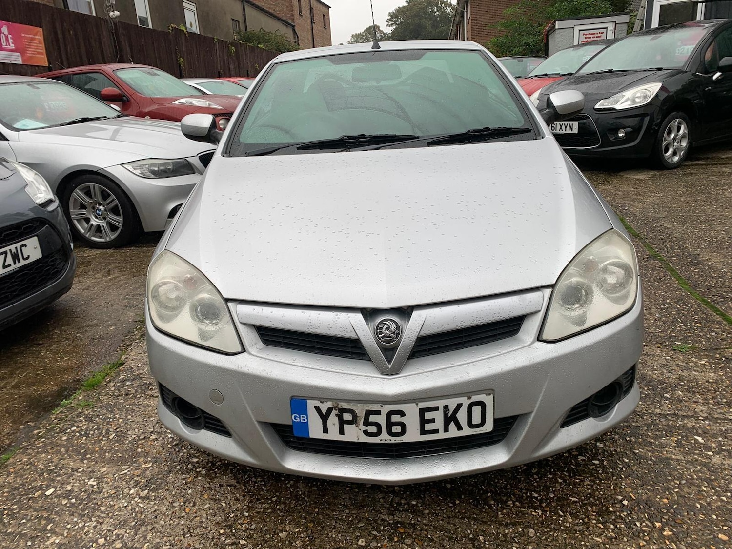 Used Vauxhall Tigra 2006 for sale - 76152748: Photo 2