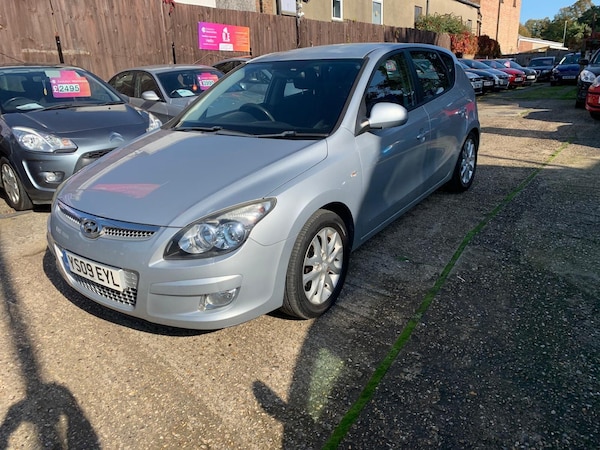 Used Hyundai i30 2009 for sale - 76215385: Photo 1