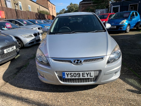 Used Hyundai i30 2009 for sale - 76215385: Photo 2