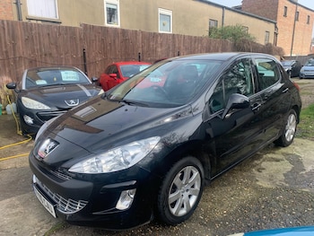 Used Peugeot 308 2010 for sale - 77993693: Photo