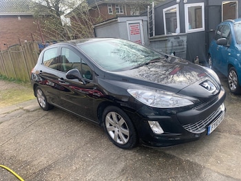Used Peugeot 308 2010 for sale - 77993693: Photo