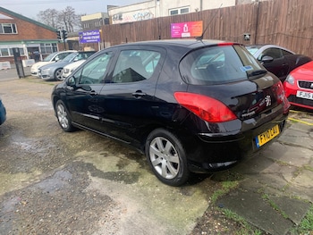 Used Peugeot 308 2010 for sale - 77993693: Photo