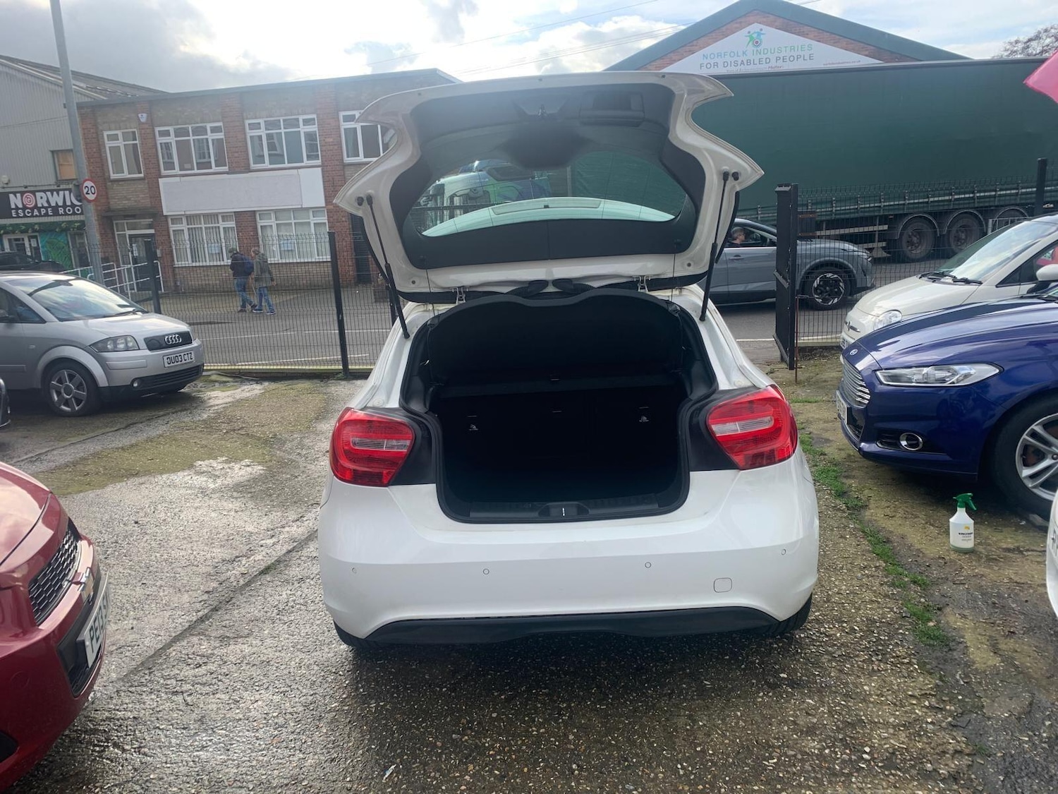 Used Mercedes-Benz A-Class 2014 for sale - 77658028: Photo 5