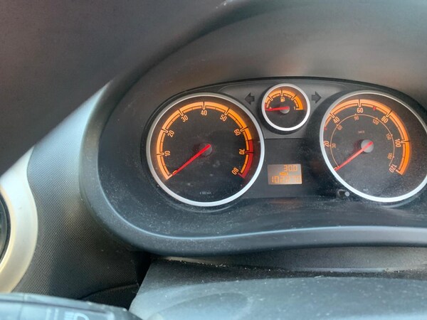 Used Vauxhall Corsa 2008 for sale - 75991024: Photo 14