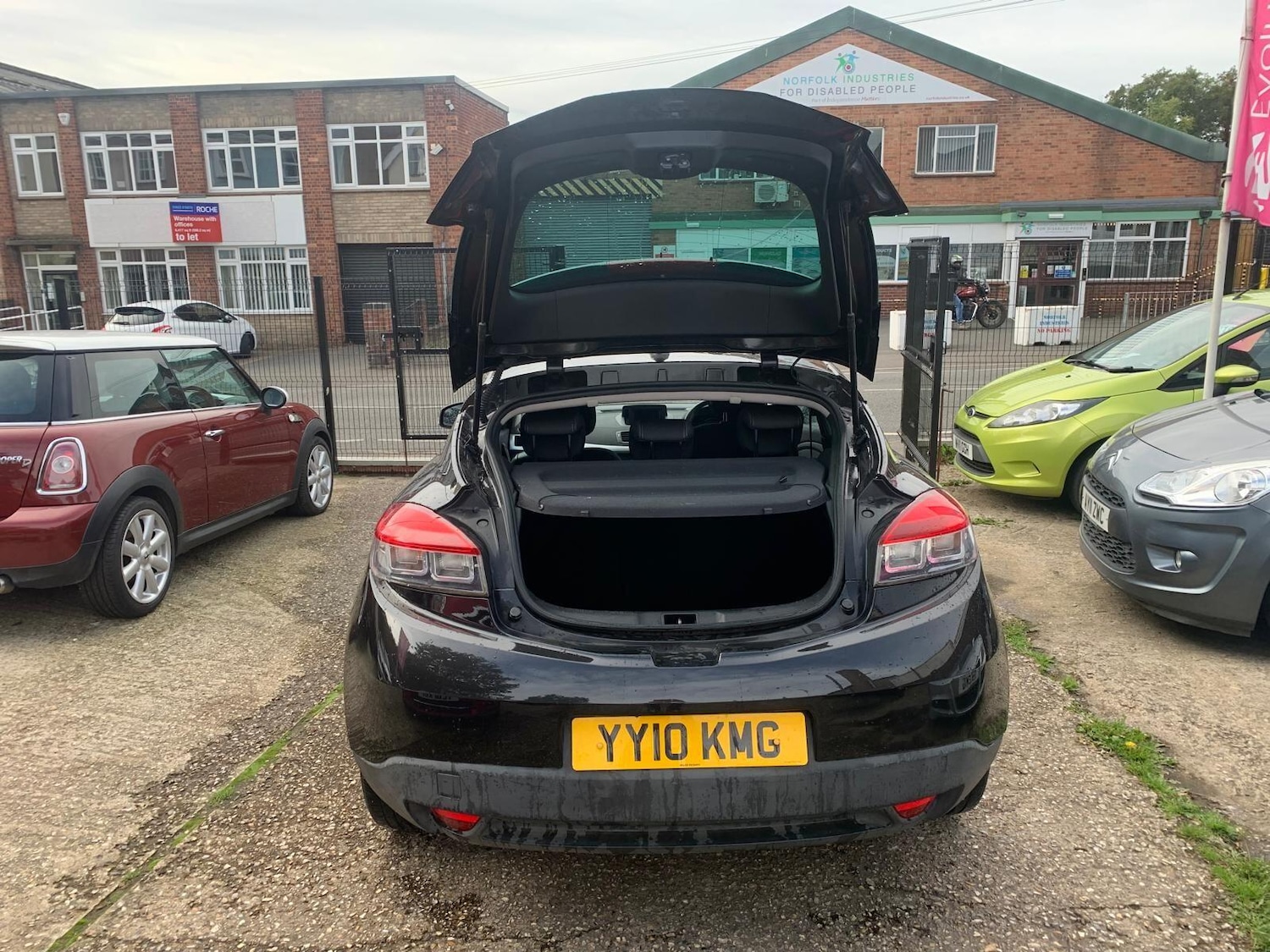 Used Renault Megane 2010 for sale - 76855934: Photo 14