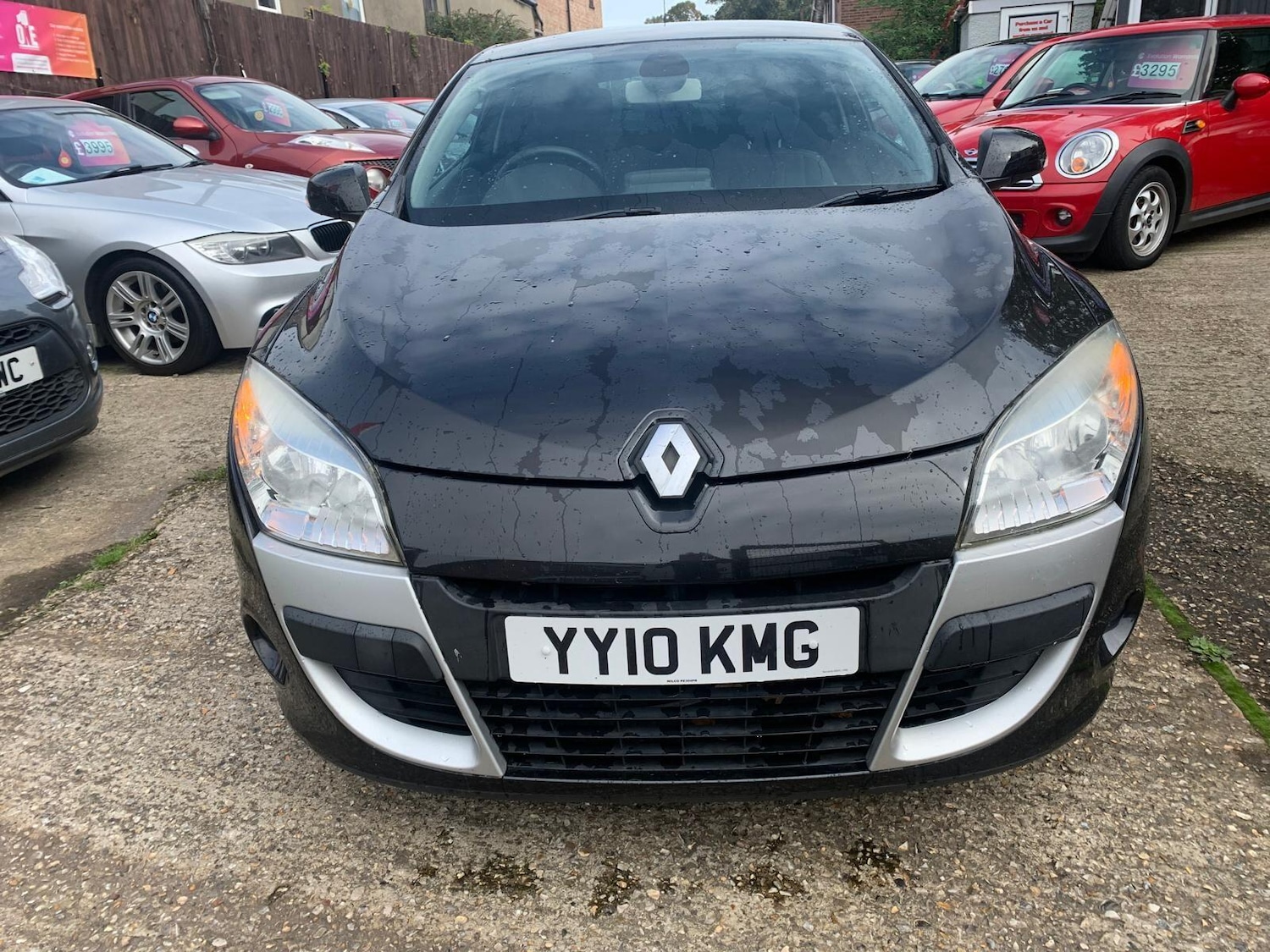 Used Renault Megane 2010 for sale - 76855934: Photo 2