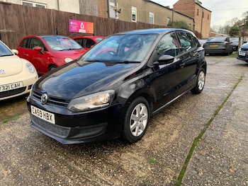Used Volkswagen Polo 2009 for sale - 76485124: Photo