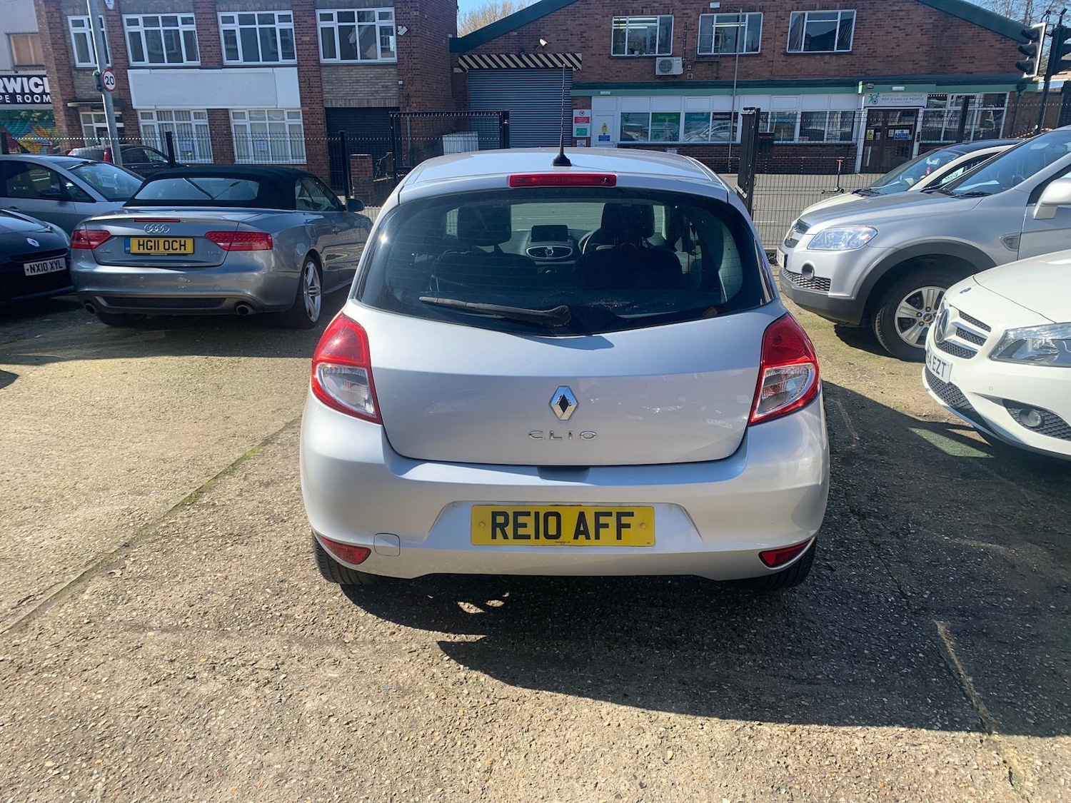 Used Renault Clio 2010 for sale - 77940743: Photo 4