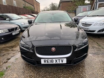 Used Jaguar XE 2018 for sale - 78115889: Photo