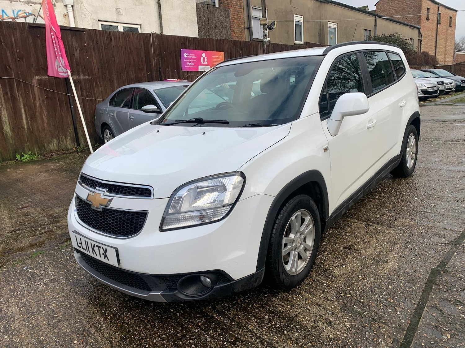 Used Chevrolet Orlando 2011 for sale - 77215075: Photo 1