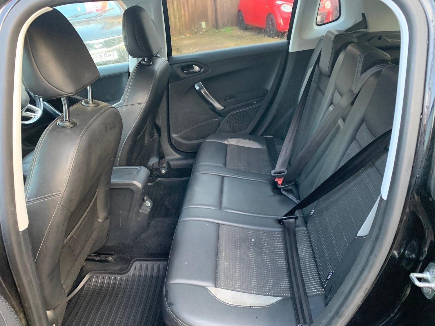 Used Peugeot 2008 2015 for sale - 77156233: Photo 8