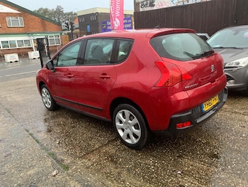 Used Peugeot 3008 2010 for sale - 76632834: Photo