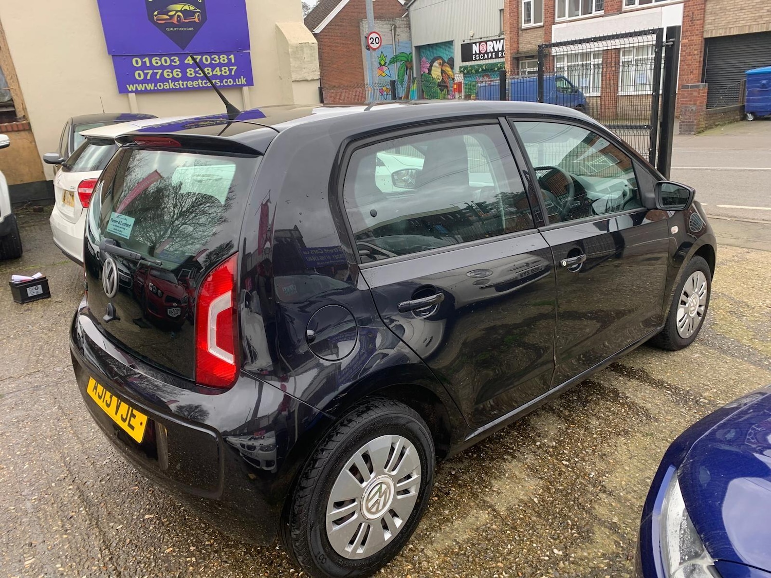Used Volkswagen up! 2013 for sale - 77658695: Photo 5
