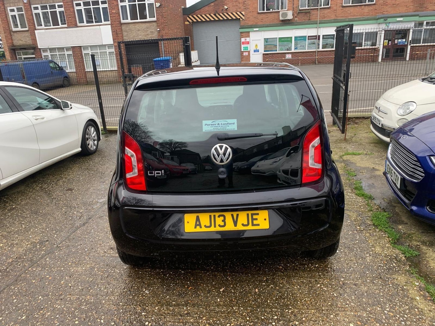 Used Volkswagen up! 2013 for sale - 77658695: Photo 6