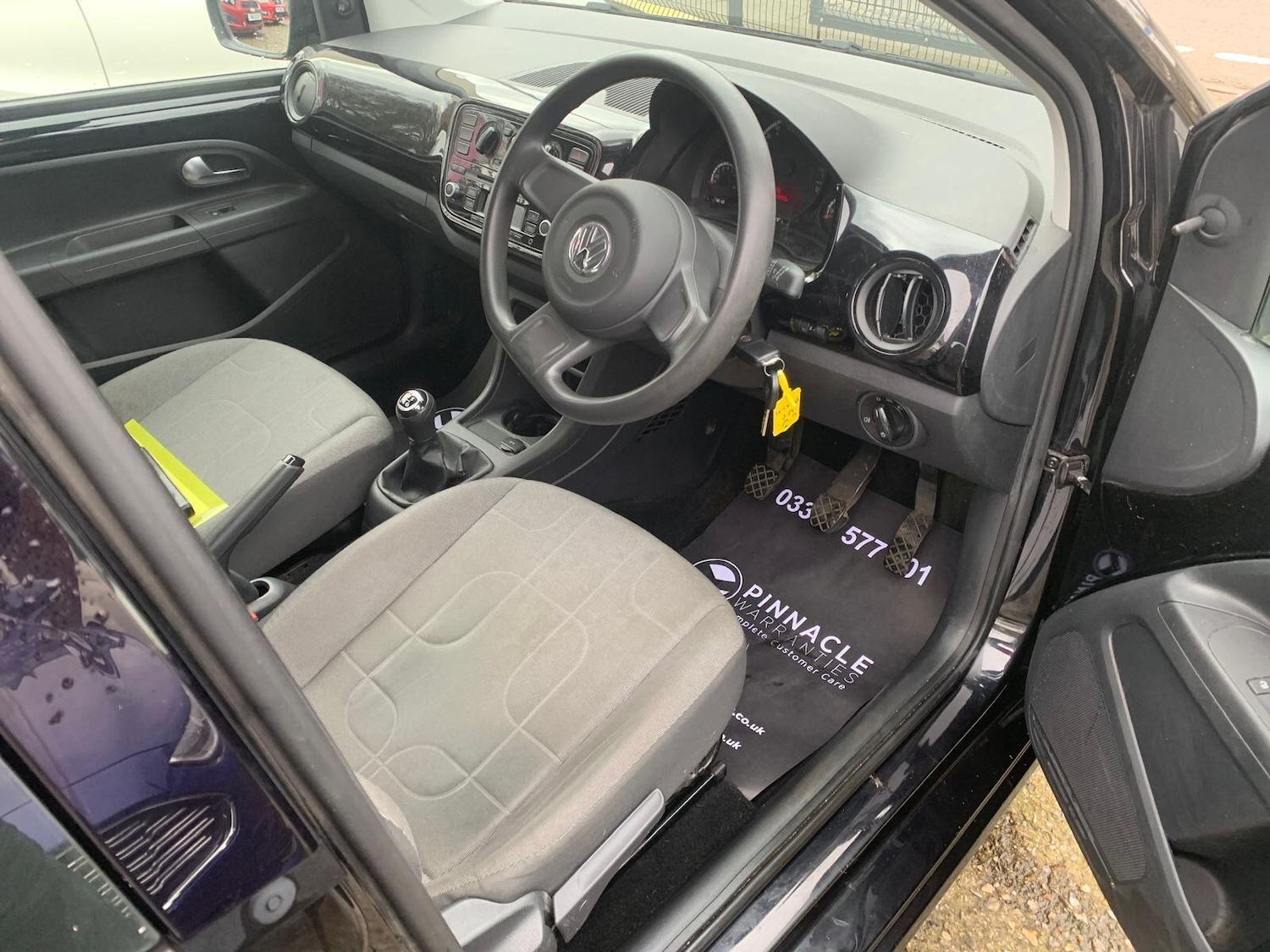 Used Volkswagen up! 2013 for sale - 77658695: Photo 7