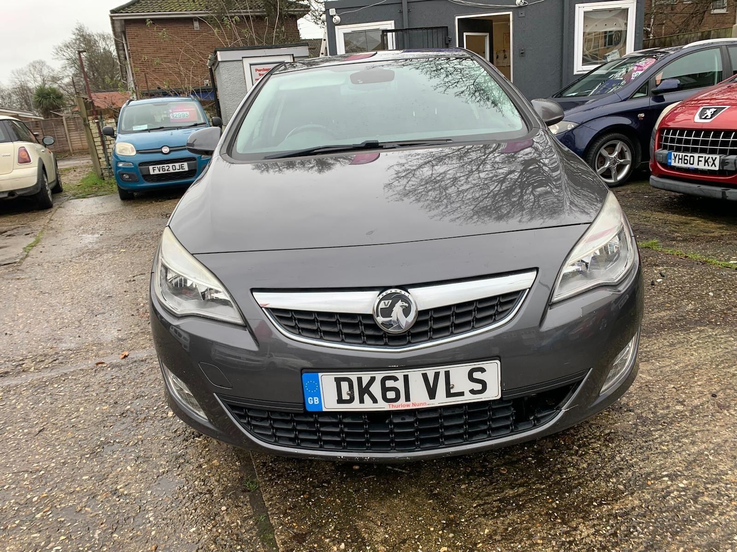 Used Vauxhall Astra 2011 for sale - 77190670: Photo 2