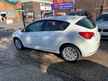 Used Vauxhall Astra 2013 for sale - 75563138: Photo
