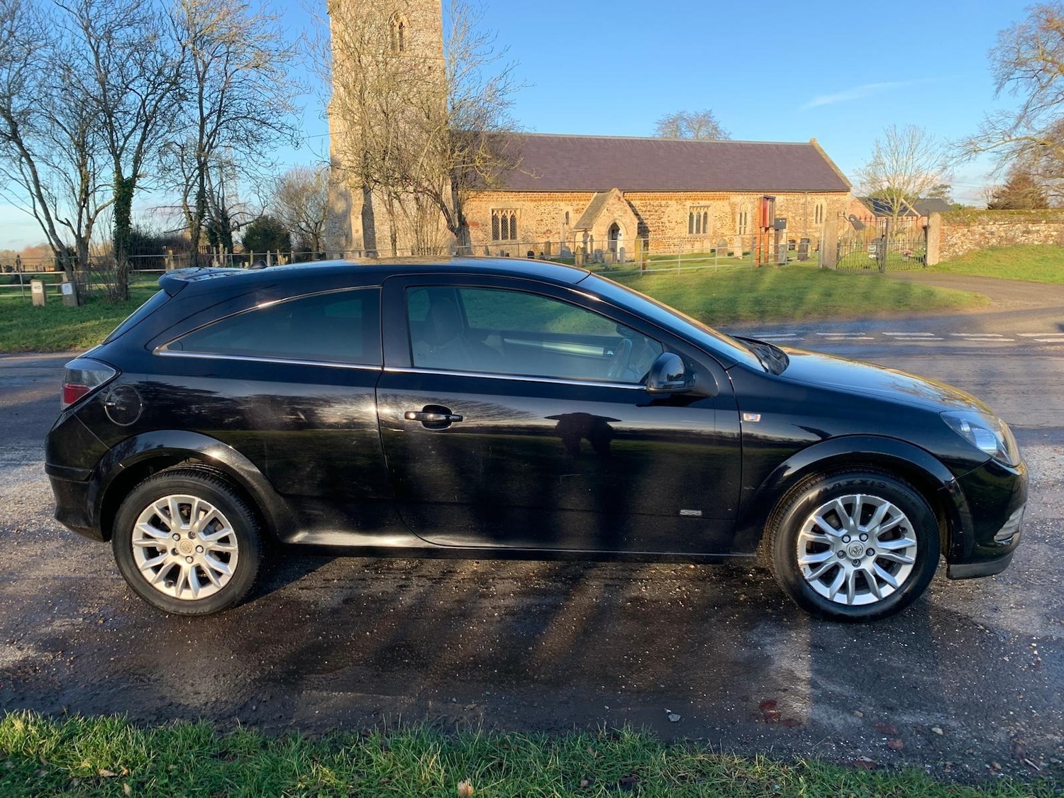 Used Vauxhall Astra 2011 for sale - 77226080: Photo 7