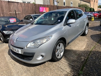Used Renault Megane 2011 for sale - 76988138: Photo
