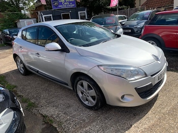 Used Renault Megane 2011 for sale - 76988138: Photo