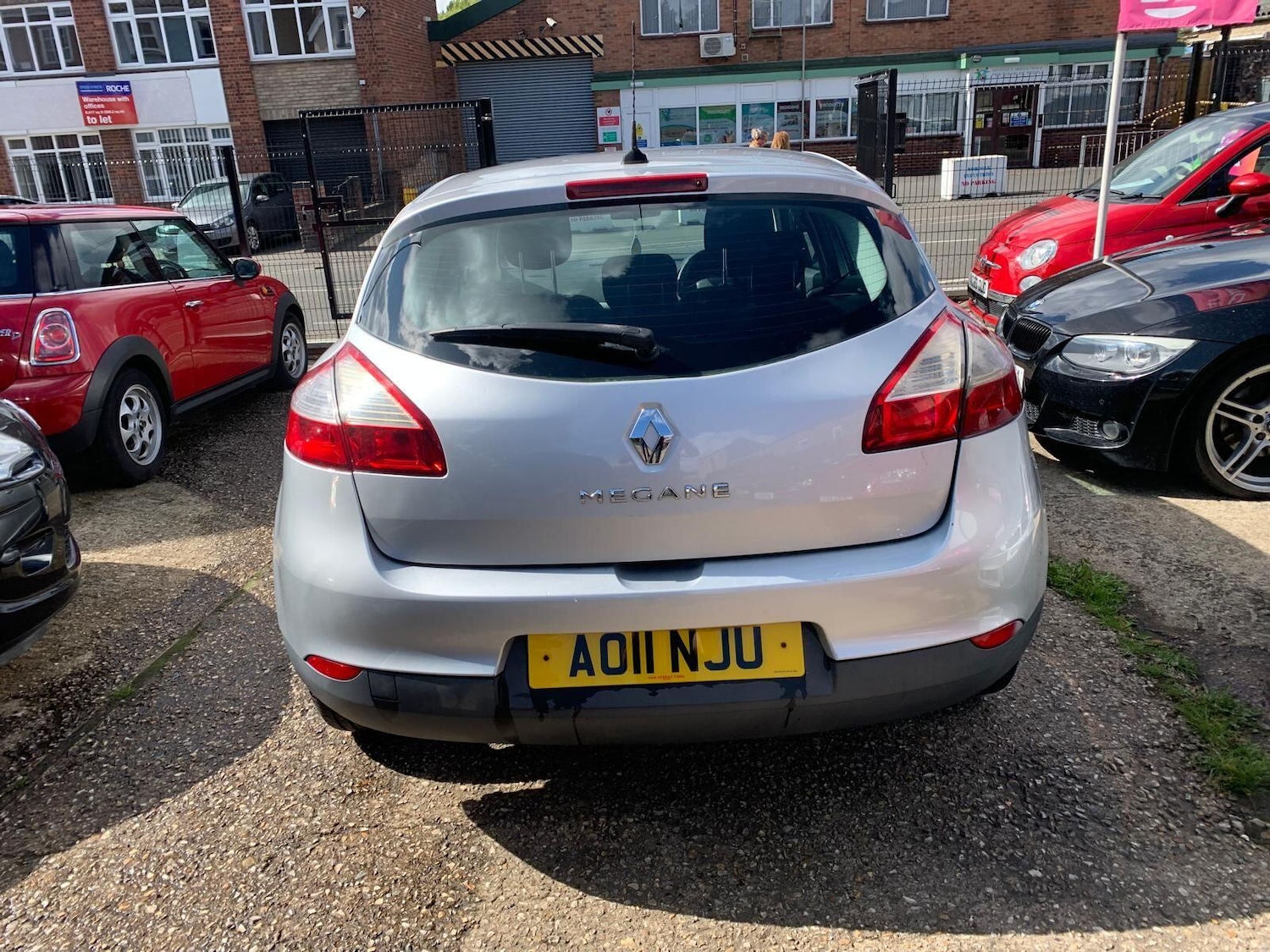 Used Renault Megane 2011 for sale - 76988138: Photo 5