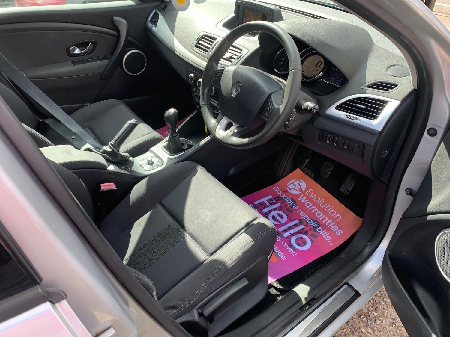 Used Renault Megane 2011 for sale - 76988138: Photo 8